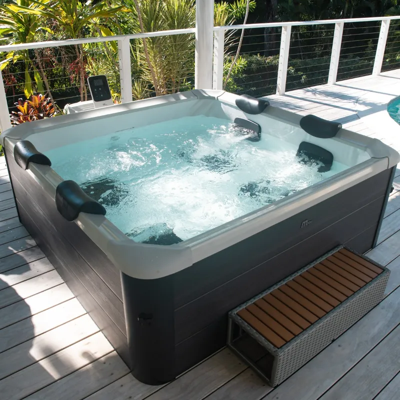 MSpa Whirlpool Oslo, aufblasbarer Premium-Whirlpool mit UVC-Desinfektion.